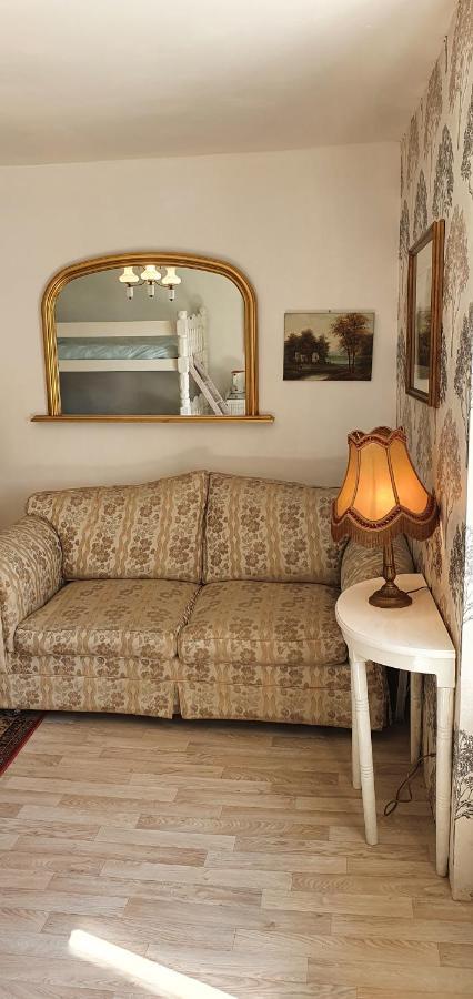 Bed and Breakfast Wisteria House Chanteloup  Esterno foto