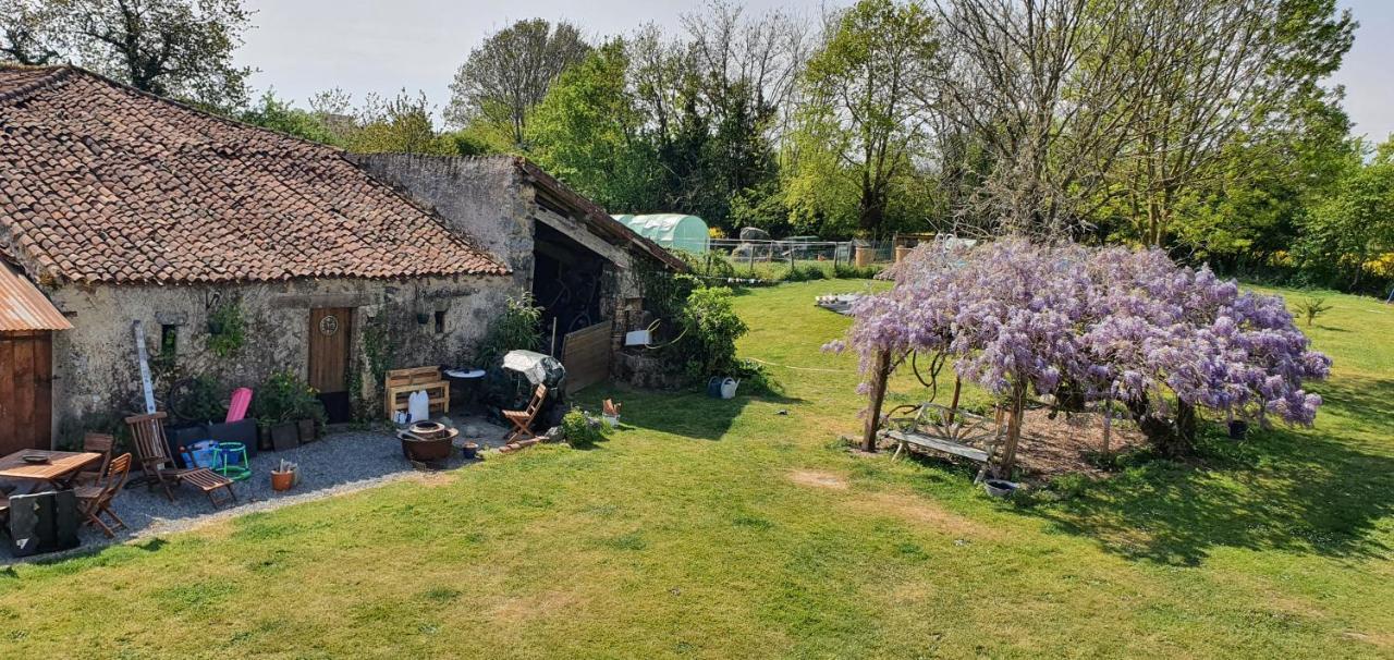 Bed and Breakfast Wisteria House Chanteloup  Esterno foto