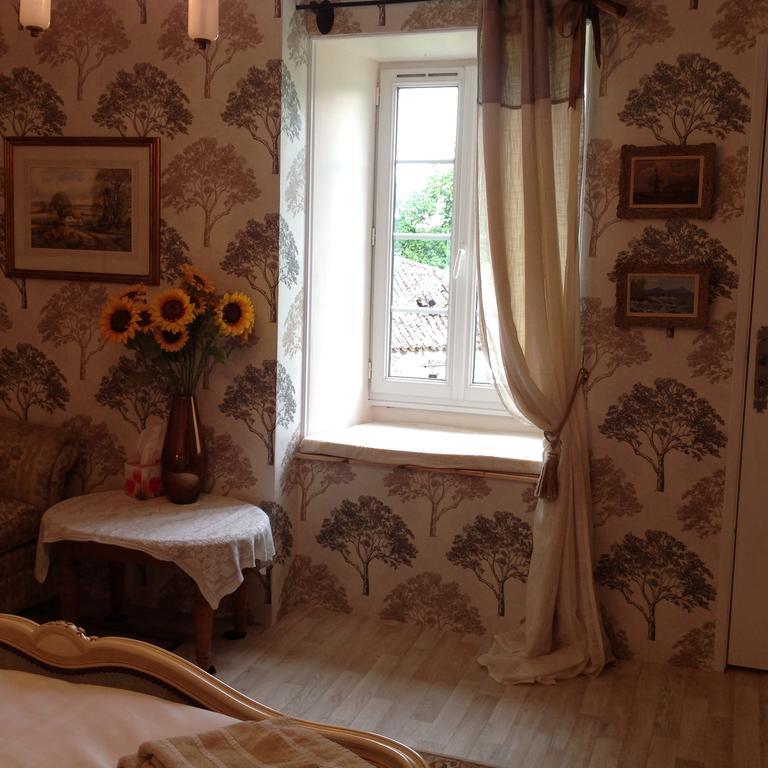 Bed and Breakfast Wisteria House Chanteloup  Esterno foto
